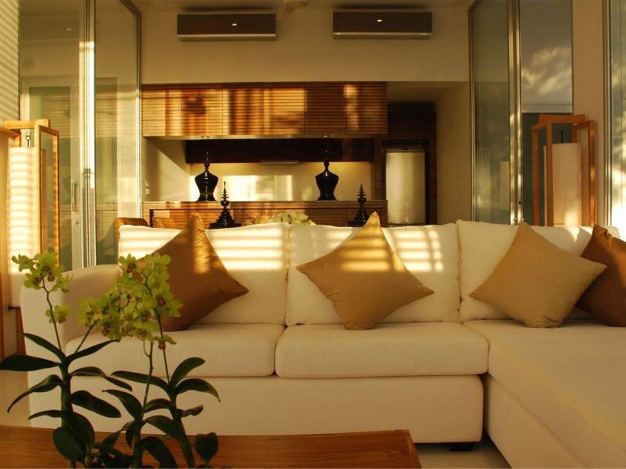 Hotel The Quarter Phuket à Surin Beach  Extérieur photo