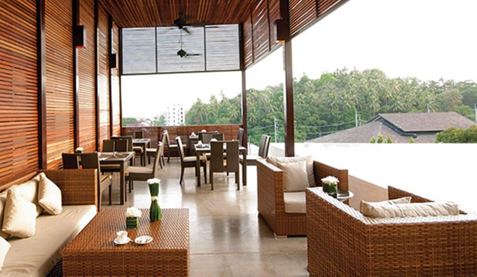 Hotel The Quarter Phuket à Surin Beach  Extérieur photo